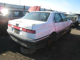 Illustration for article titled Alfa Romeo 164 Survives Alfa's Departure From America, Can't Survive Cash For Clunkers